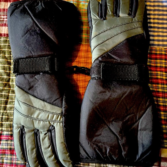 3M Thinsulate waterproof Winter weather gloves XS/CH size - Picture 1 of 4